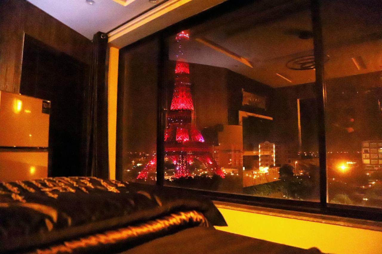 Adara Suites Lahore Exterior foto